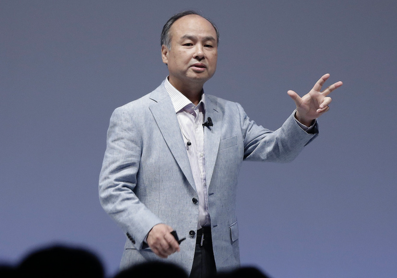 孙正义WeWork大败局，花31亿让创始人出局，接手烂摊子