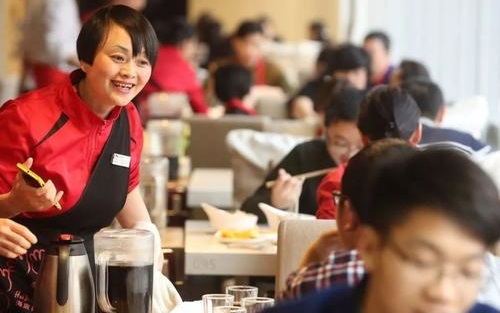 餐厅免费活动的背后究竟有多少套路？顾客免费吃，老板却年赚百万