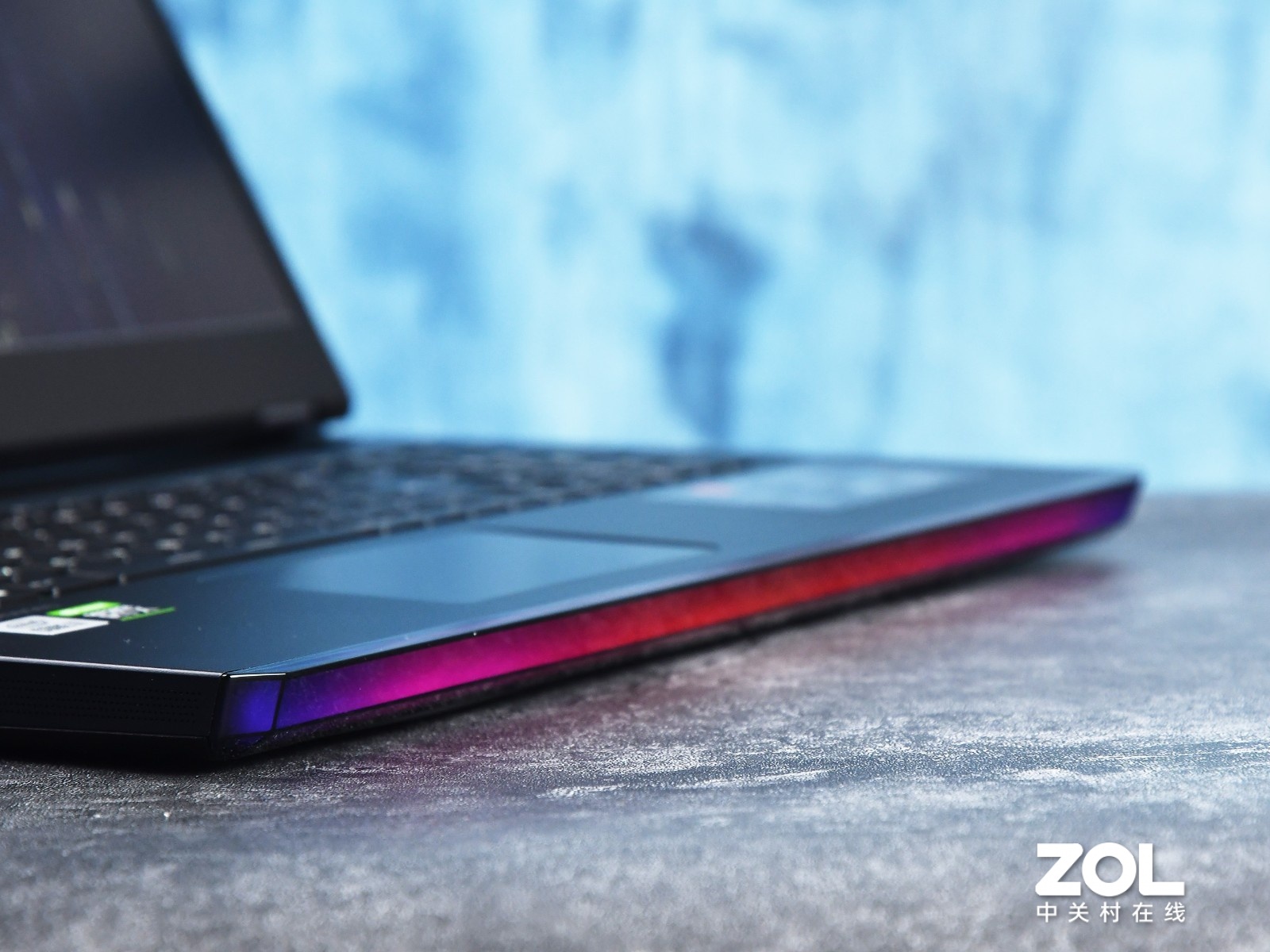 旗舰平台游戏怪兽 微星强袭2 GE76图赏