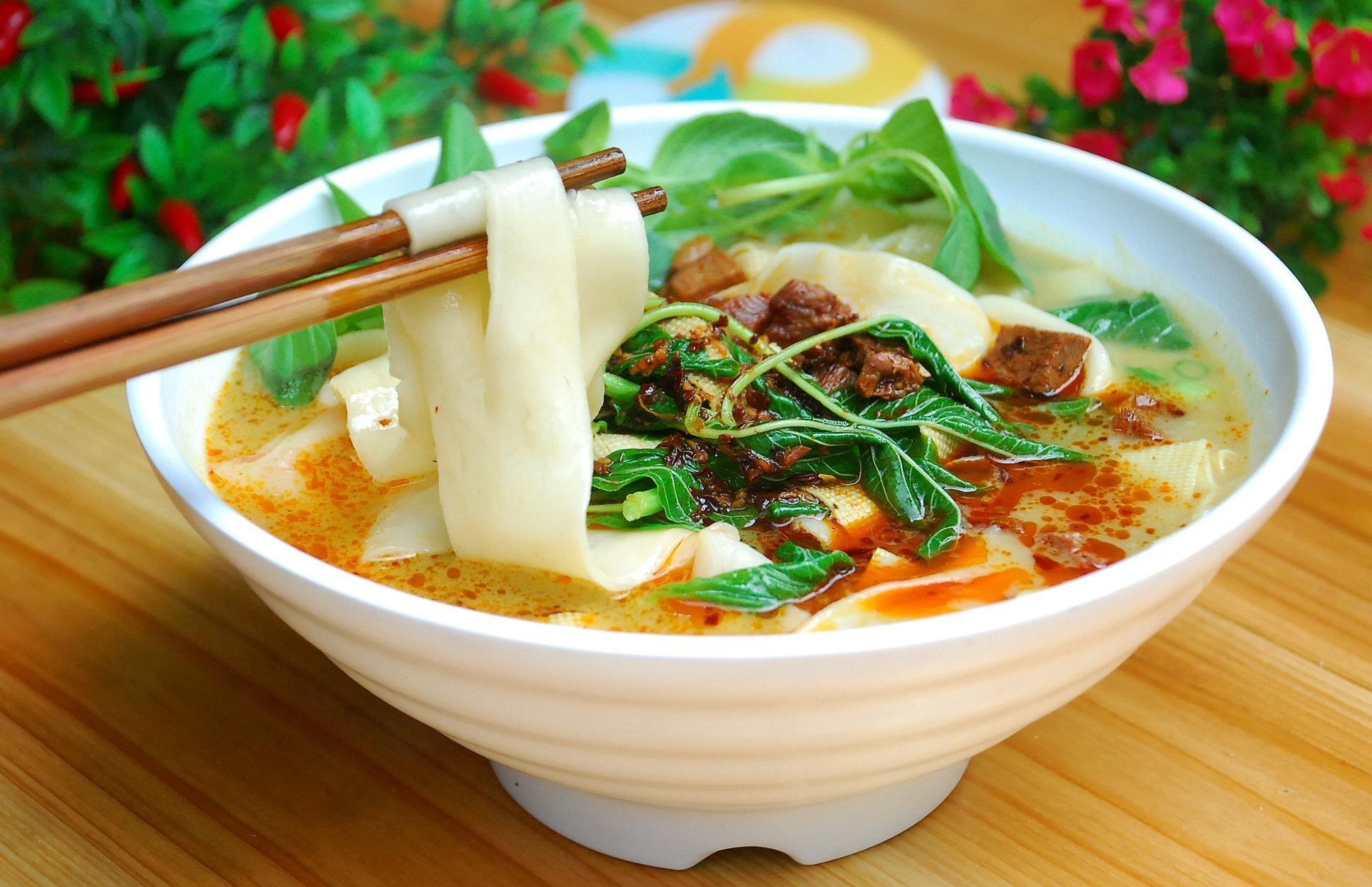 这家面馆免费吃一年烩面，老板不亏反赚，一年赚一百多万