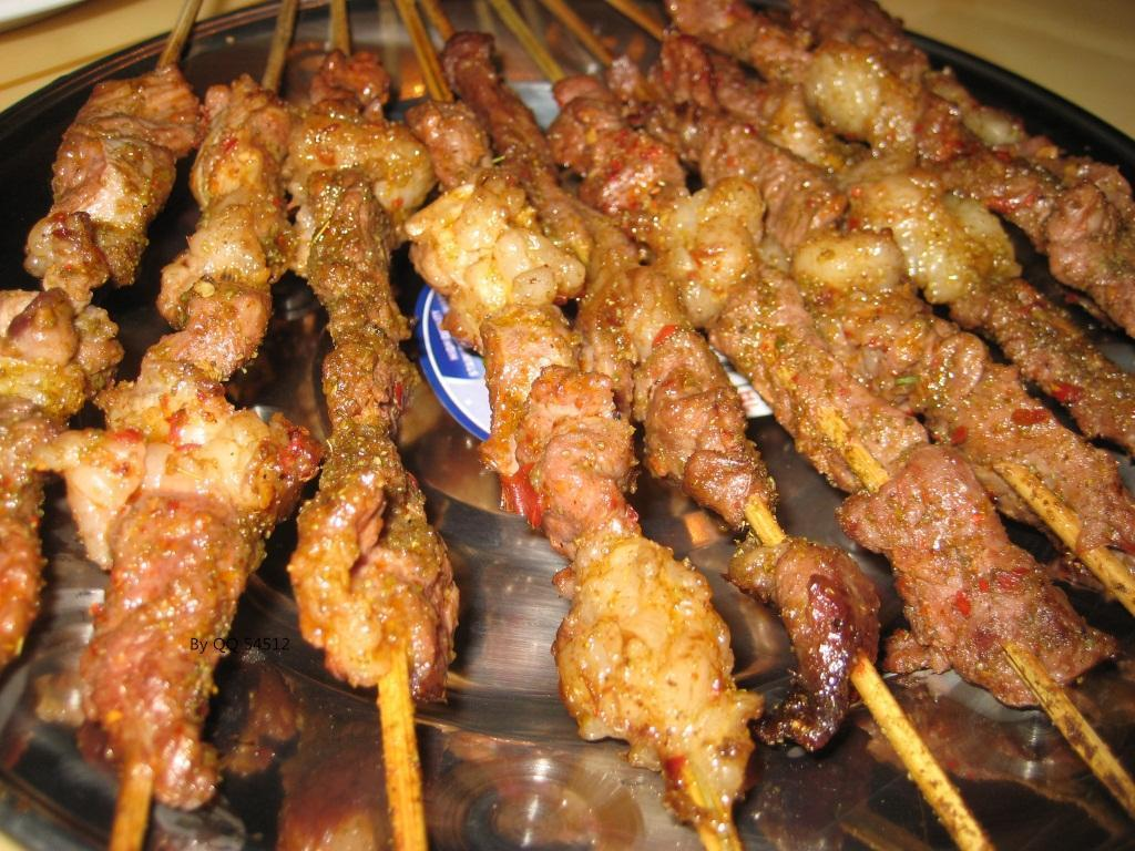 摆地摊火了，这4种小吃能卖，做好了，赚的比上班还多