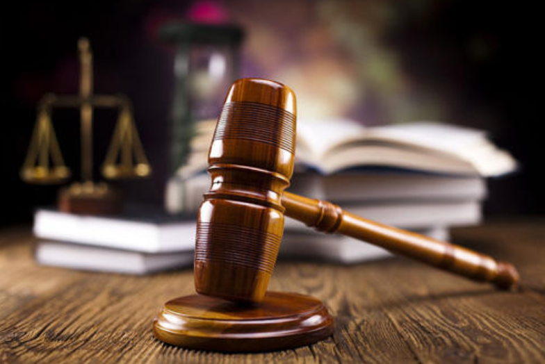 云南一男子分手后求复合遭拒，深更半夜将女方父母的坟墓给挖了