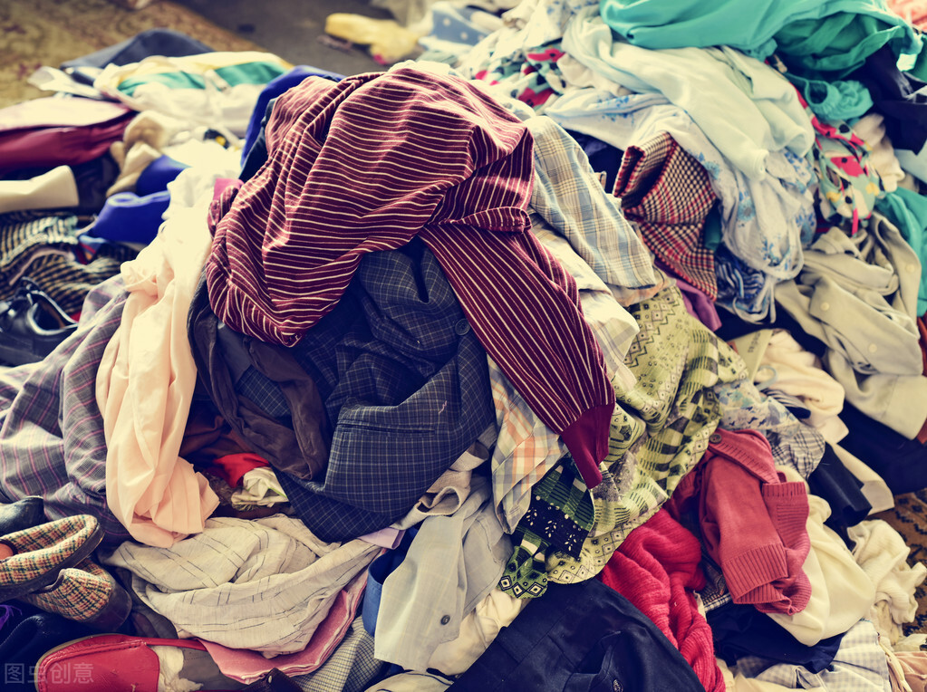 旧衣服回收：能月入上万的销路在哪？收一收扔掉的衣服年赚10万