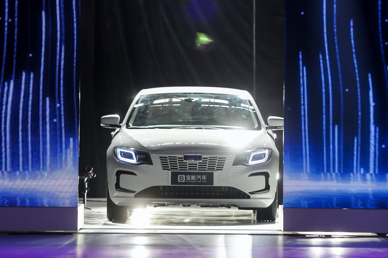 花1200亿造车后，沉寂了两年！姚振华手中还有没有“王炸”？