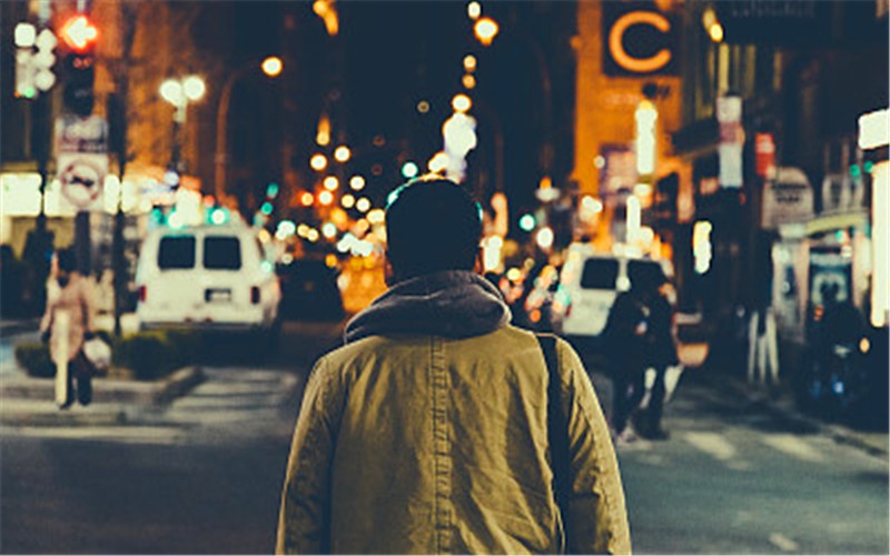 50岁的人创业失败负债累累，如何才能翻身逆袭？做好这几点