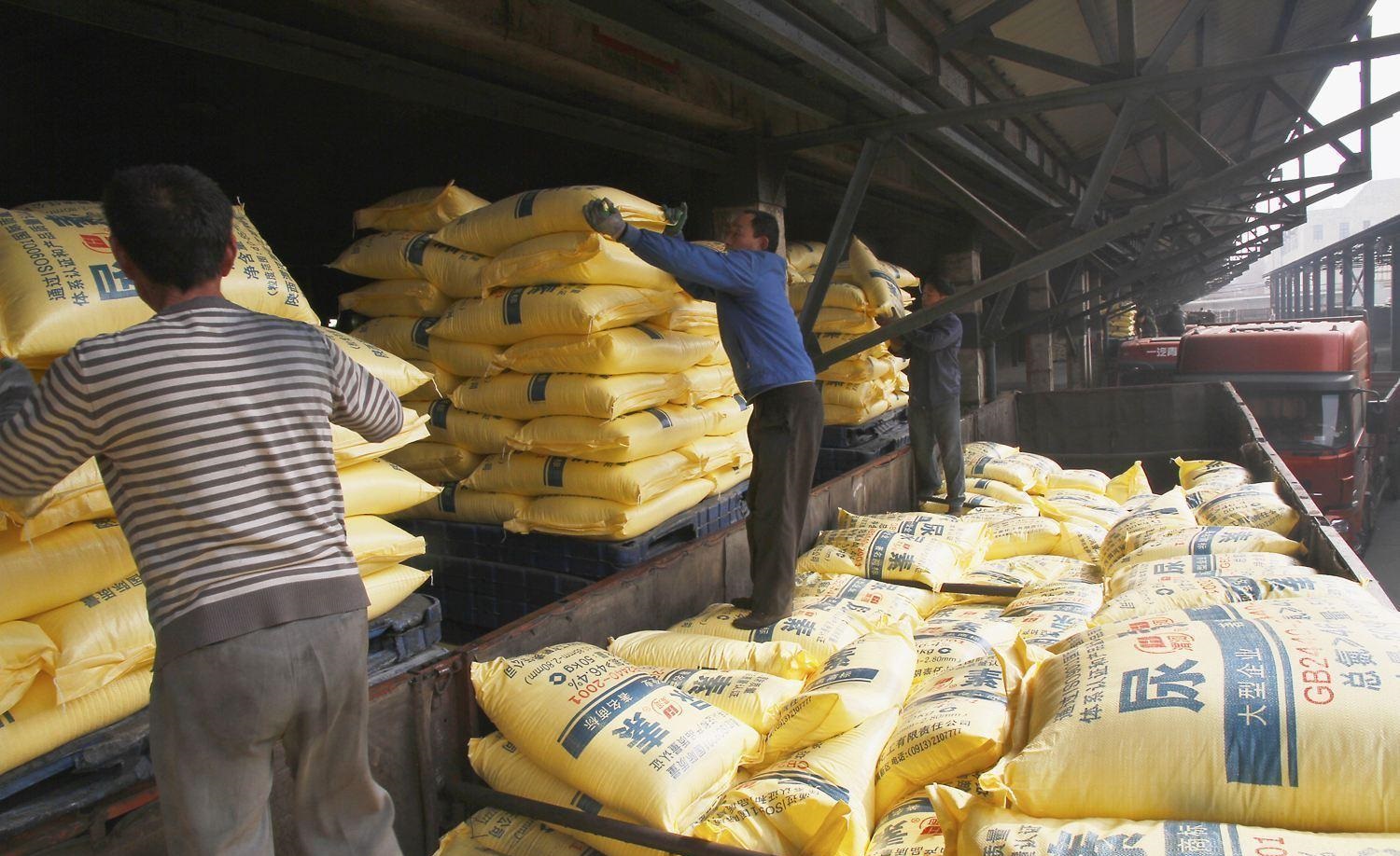 又一暴利模式！买化肥送汽车，老板狂赚六百万