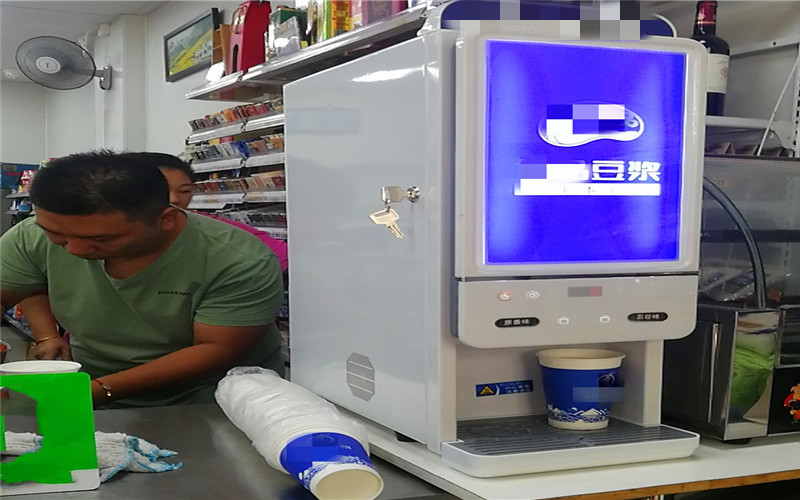 50岁的农民居住在城市，做哪些事情，每月能有5000元左右的收入？