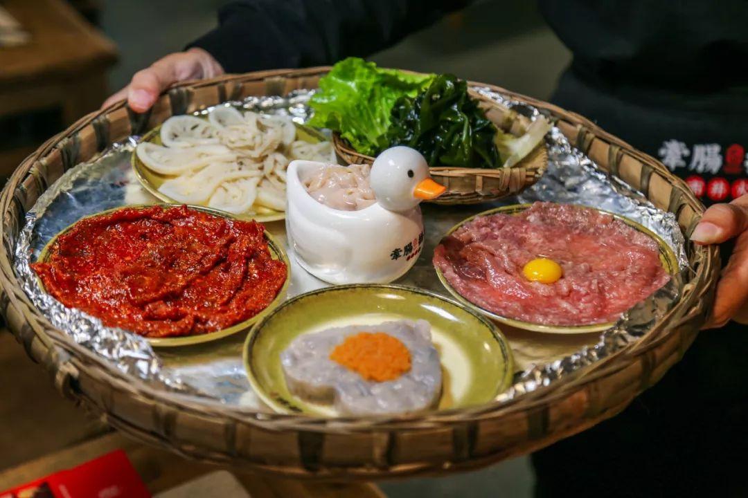 又一收割“智商税”的行业来了？明星不再拍戏，靠开店就能赚上亿