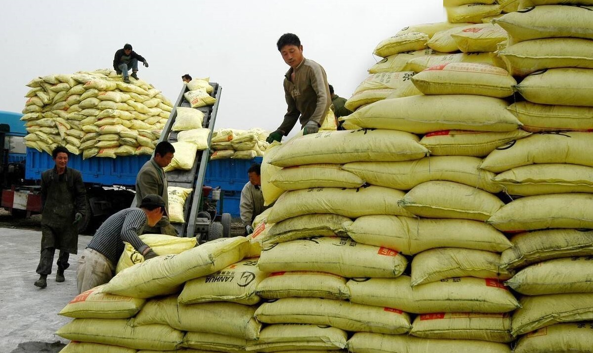 又一暴利模式！买化肥送汽车，老板狂赚六百万