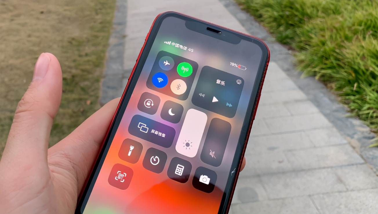 目前公认值得买的4部手机，几乎“零差评”，看看你用上了哪部？