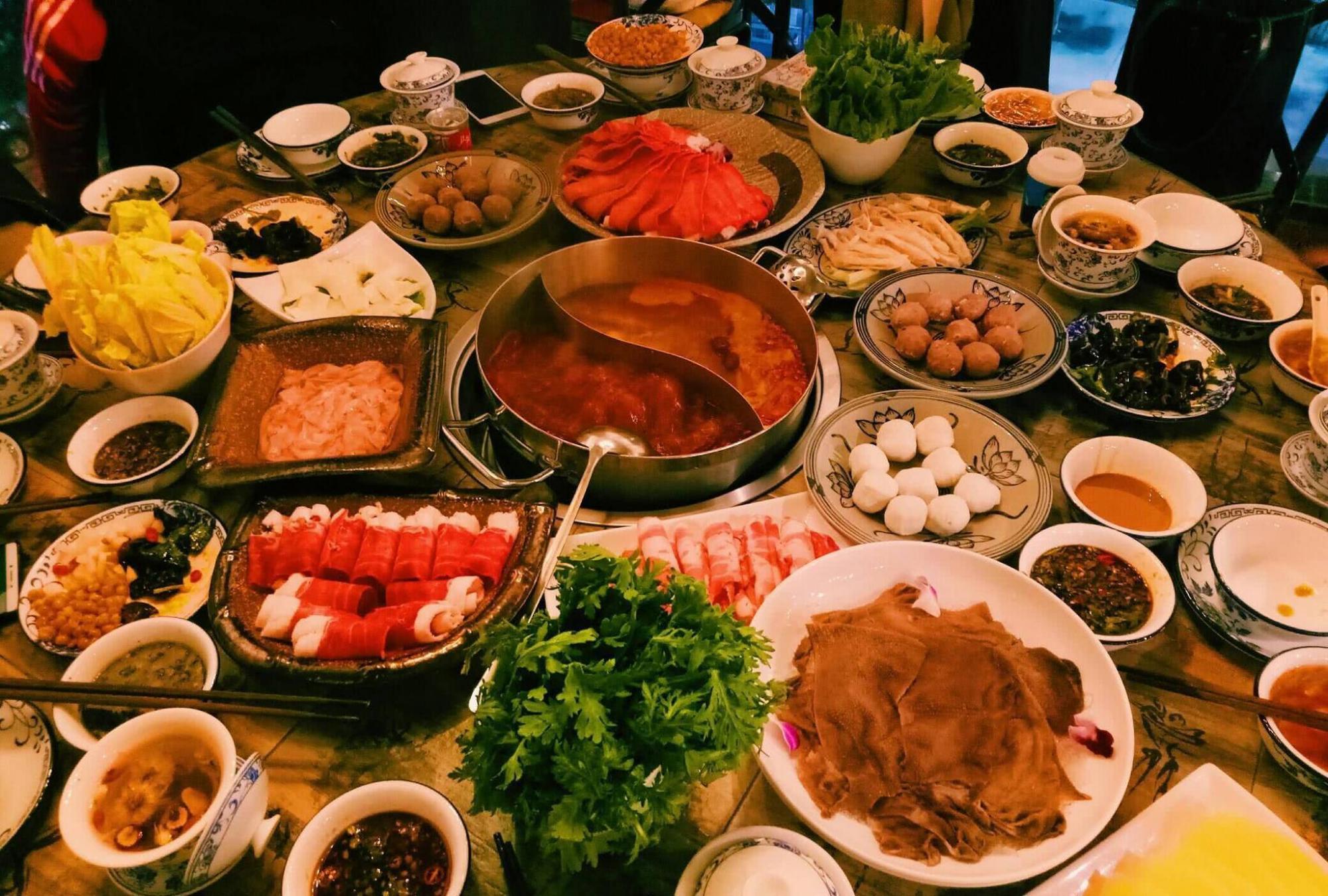 又一收割“智商税”的行业来了？明星不再拍戏，靠开店就能赚上亿