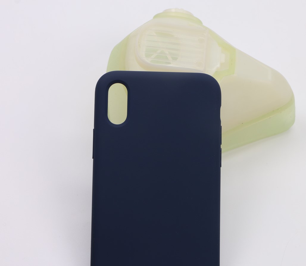 液态硅胶手机壳发黄怎么清理呢？