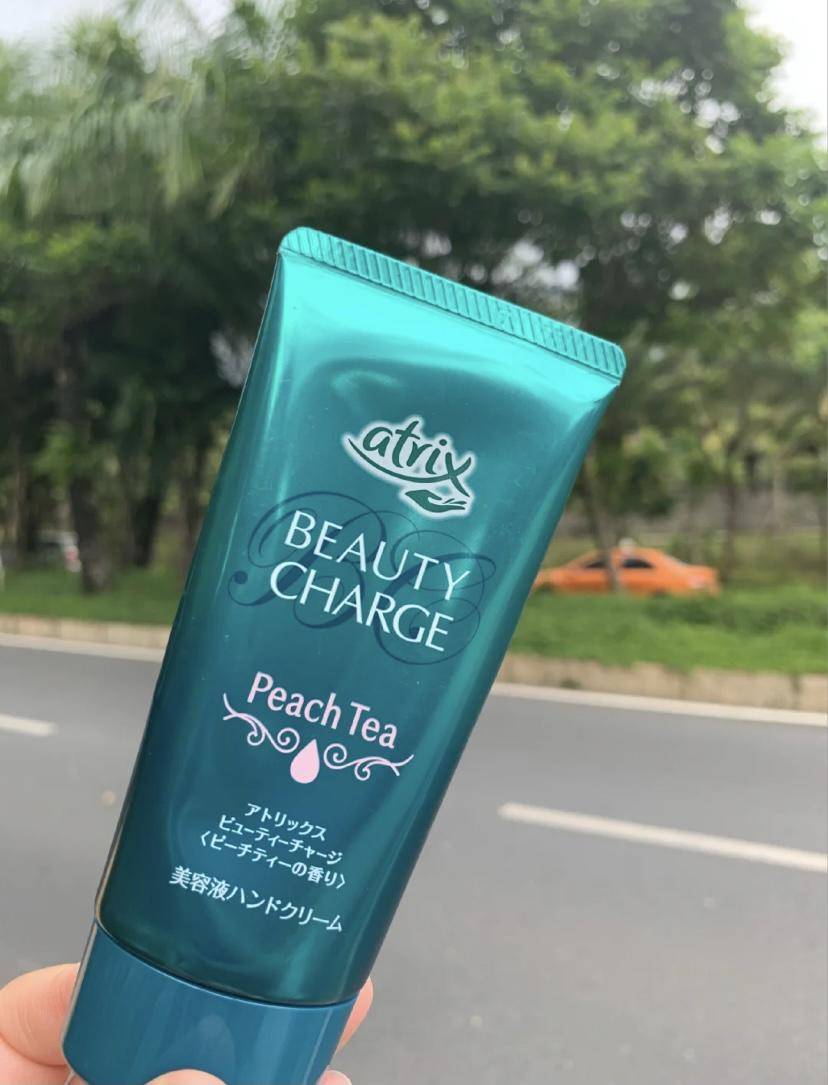 秋冬护手霜测评，欧舒丹马鞭草水润易推开，艾惟诺燕麦粘稠难闻