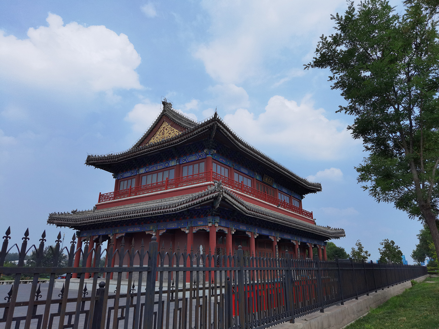 华为P40有货，配置超大CMOS主摄，价格不足4000元