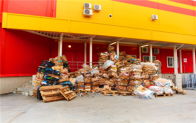 50岁的农民居住在城市，做哪些事情，每月能有5000元左右的收入？