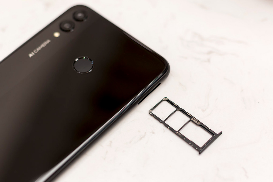 荣耀8X还值得买吗？硬件配置被新品碾压，但这价格又有点香