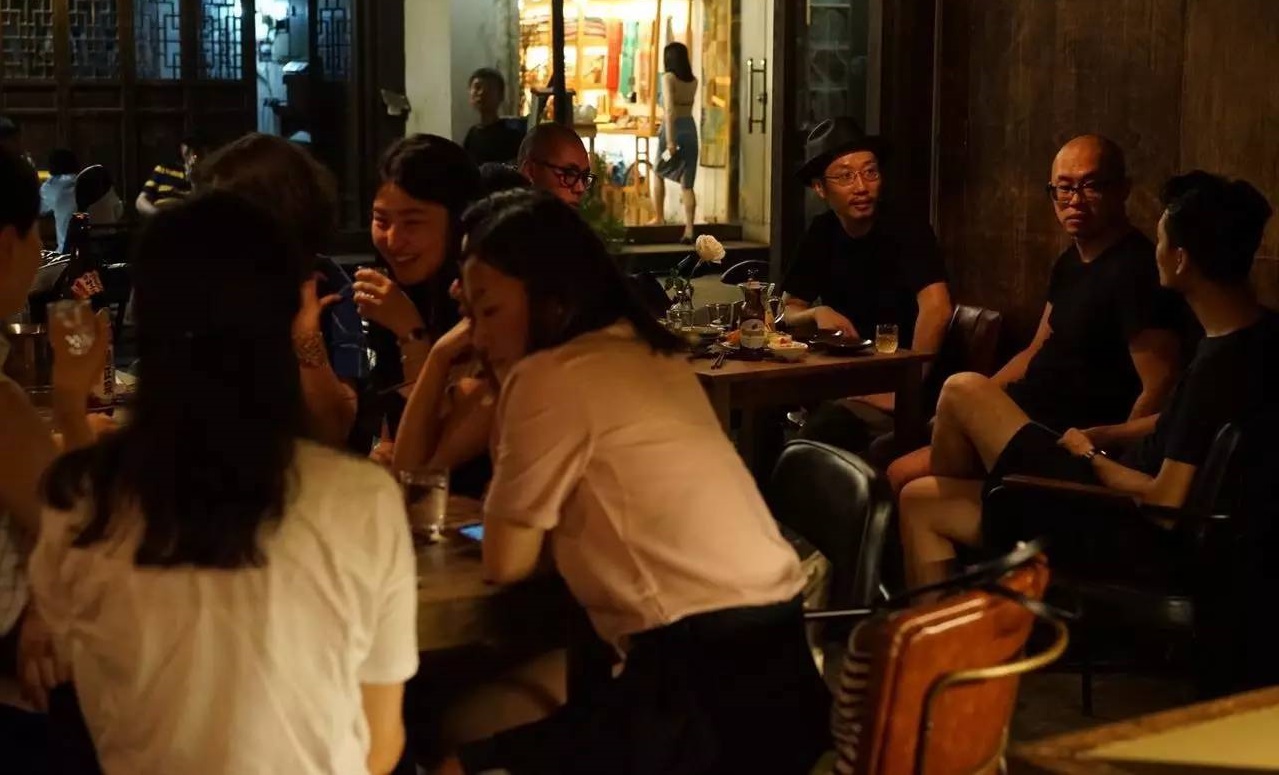 这家小饭馆为引流使出绝招：免费喝酒！结果年赚百万