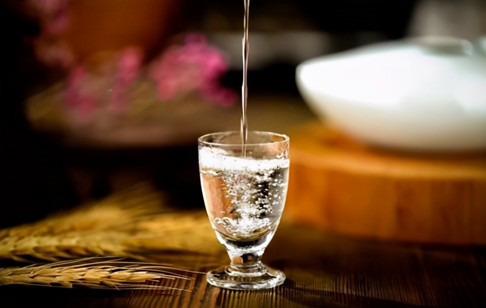 这家小饭馆为引流使出绝招：免费喝酒！结果年赚百万