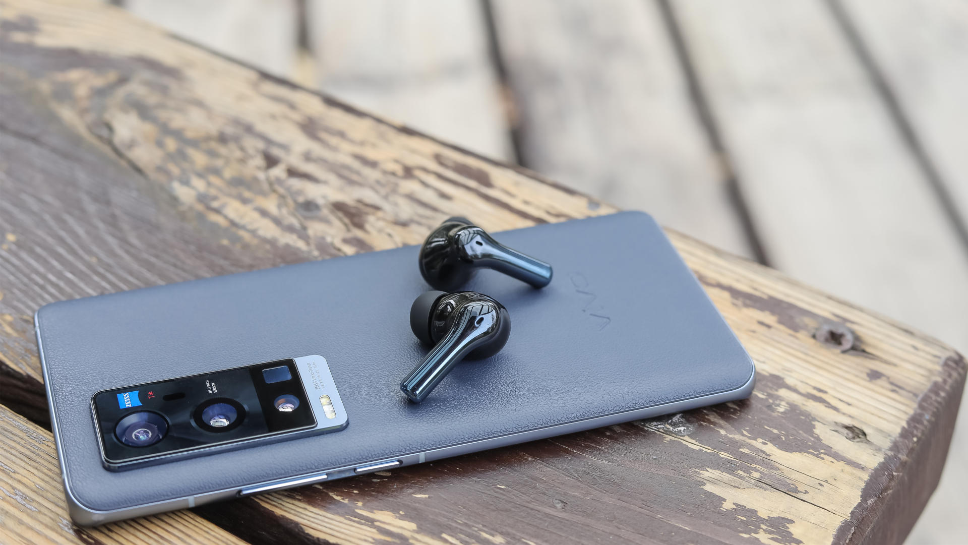 vivo新款TWS耳机来了，旗舰音质智能降噪却只要这个价