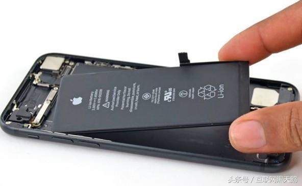 苹果手机十周年了，iPhone8的电池能否逃脱一天一充的命？