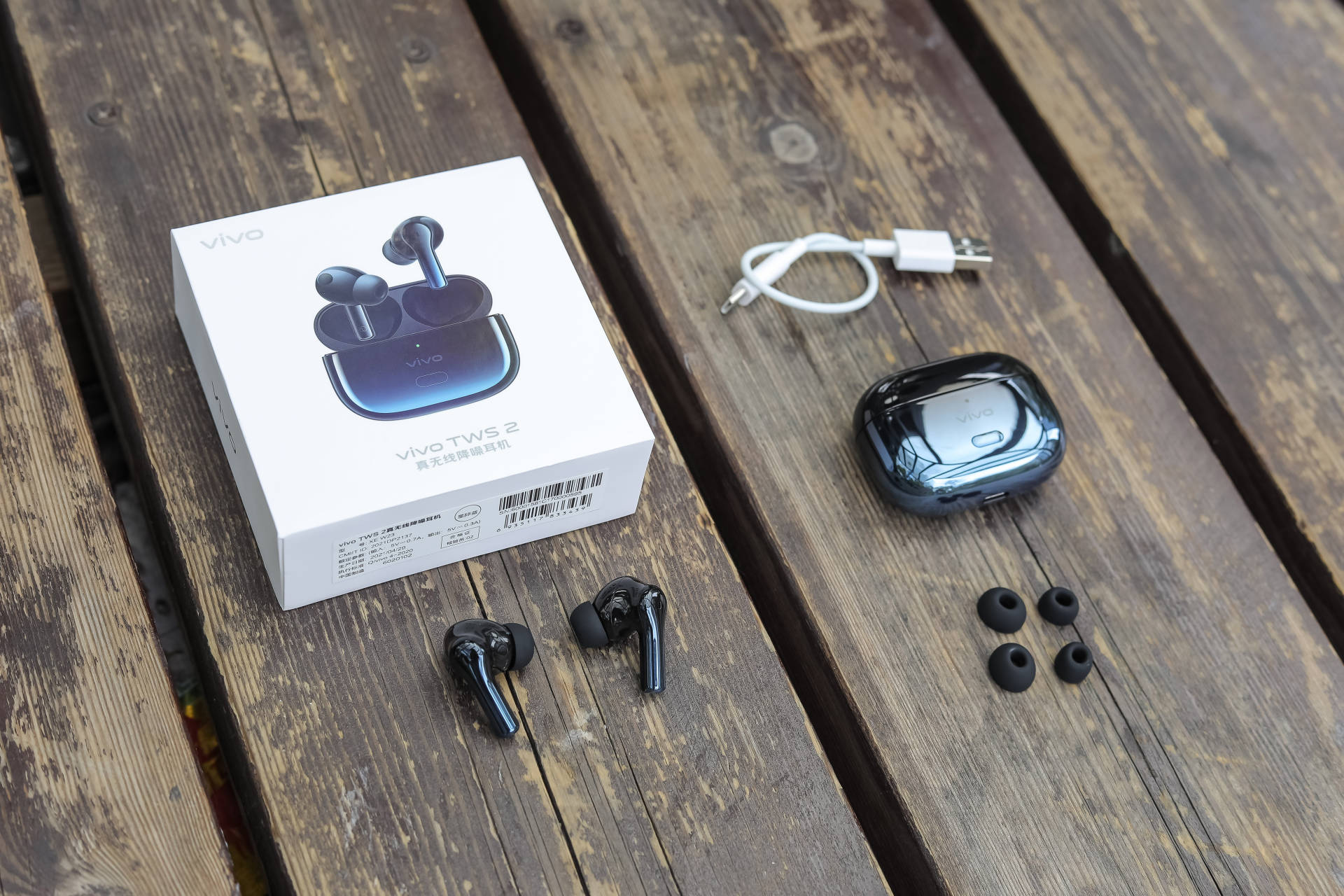 vivo新款TWS耳机来了，旗舰音质智能降噪却只要这个价