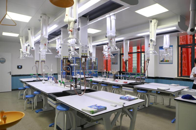 中学化学实验教室,化学实验室设备