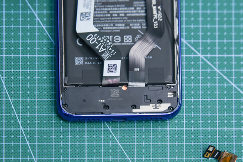 红米Note 7拆解：内部是否也能金刚不坏？