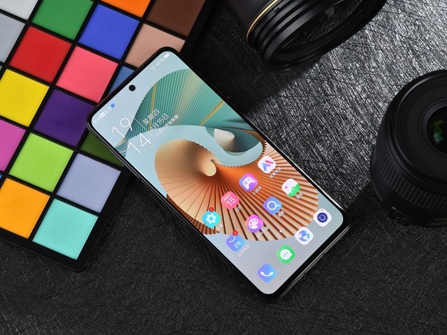 4500元左右 这些手机各有“花样”值得选购