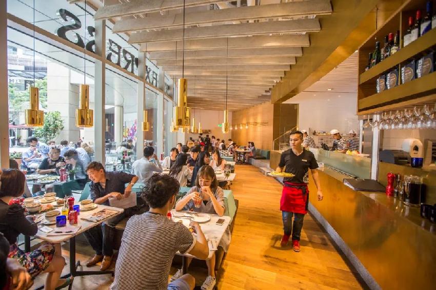 大店对标必胜客，小店瞄准达美乐，玛尚诺要向美式披萨宣战？