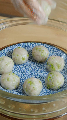 火爆街头的小吃第1名，竟然如此简单！鲜香软嫩又补脑