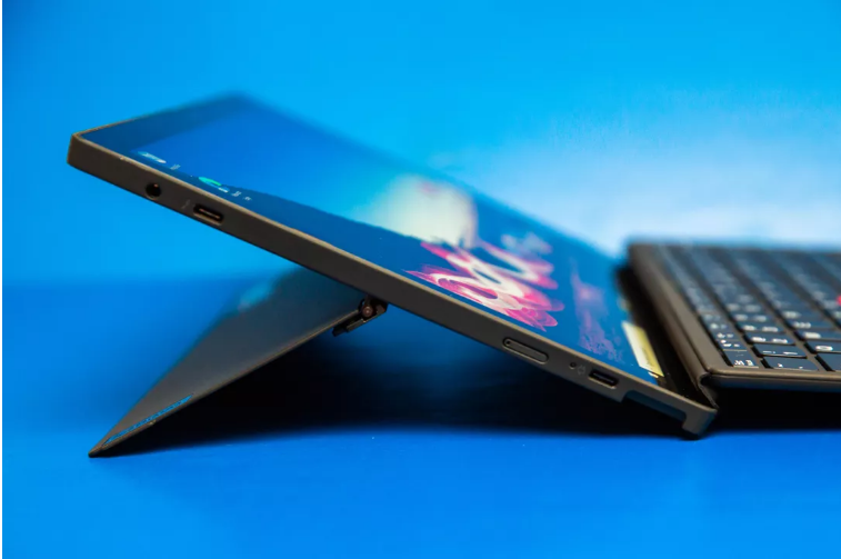 联想 ThinkPad X12 可拆卸评测：Solid Surface Pro 替代品