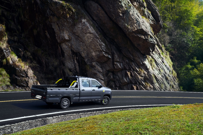 五菱征途成最大“黑马”，跻身3月皮卡销量三甲