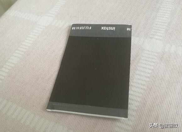 手机贴膜有气泡怎么办？手机钢化膜气泡、白边处理技巧