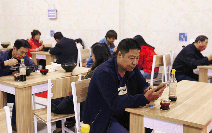 明亏暗赚！面馆运用免费模式，一年净赚百万