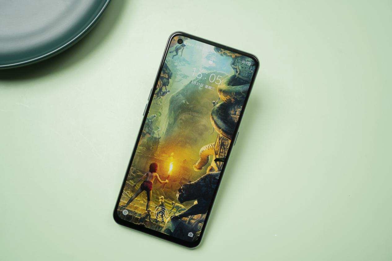 两千左右的中端旗舰怎么选，懂手机的人只推荐这四款