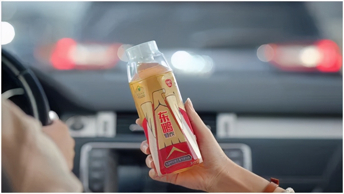 造神的资本市场与两难的东鹏特饮