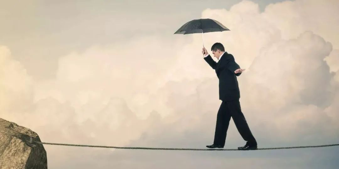 造神的资本市场与两难的东鹏特饮