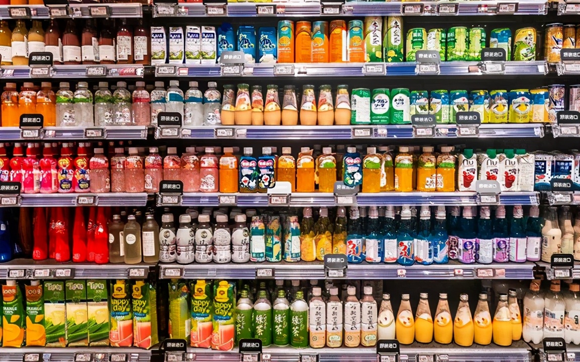 造神的资本市场与两难的东鹏特饮