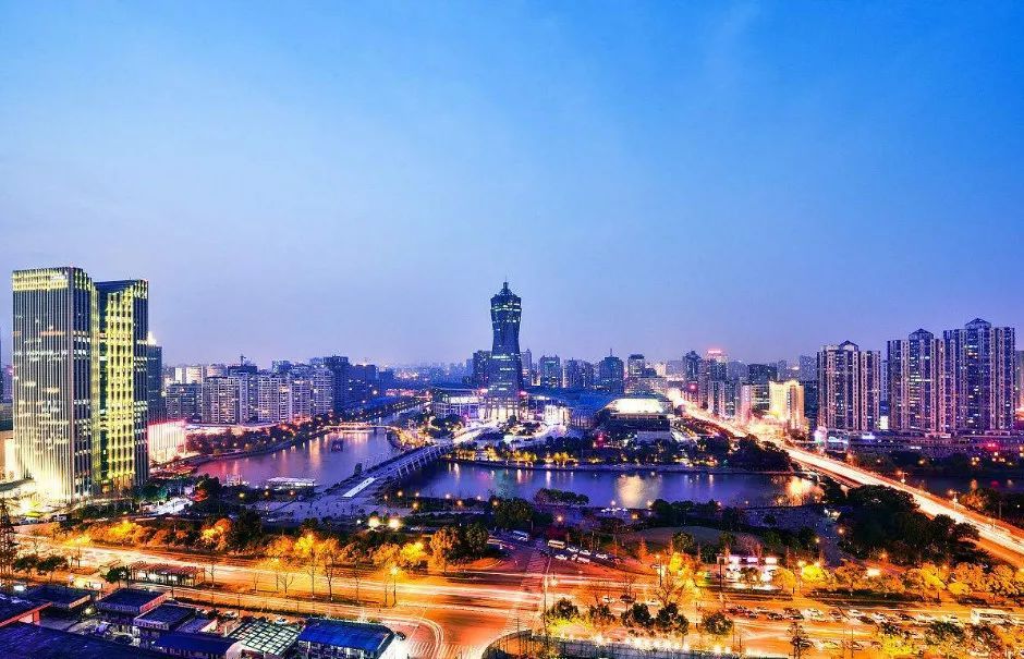 又一浙江女富豪凉了？巅峰时身价295亿，如今负债累累房子被拍卖