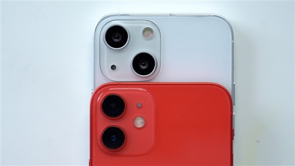 iPhone 13全系外观再曝：后置摄像头有变化