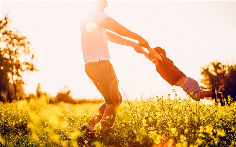 50岁的人背负巨额债务，感觉自己快要撑不住了，应该怎么办？