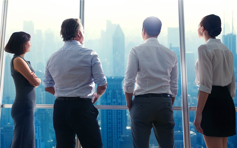 一个50岁左右的负债者，应该如何解决债务问题？几点建议