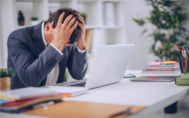 一个50岁左右的负债者，应该如何解决债务问题？几点建议