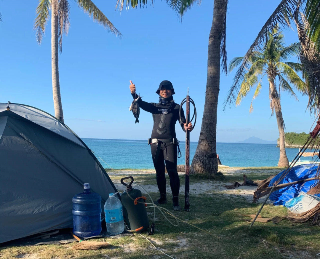 卖掉2000件闲置、从大厂出逃荒岛，这届年轻人发现了「高配版躺平」