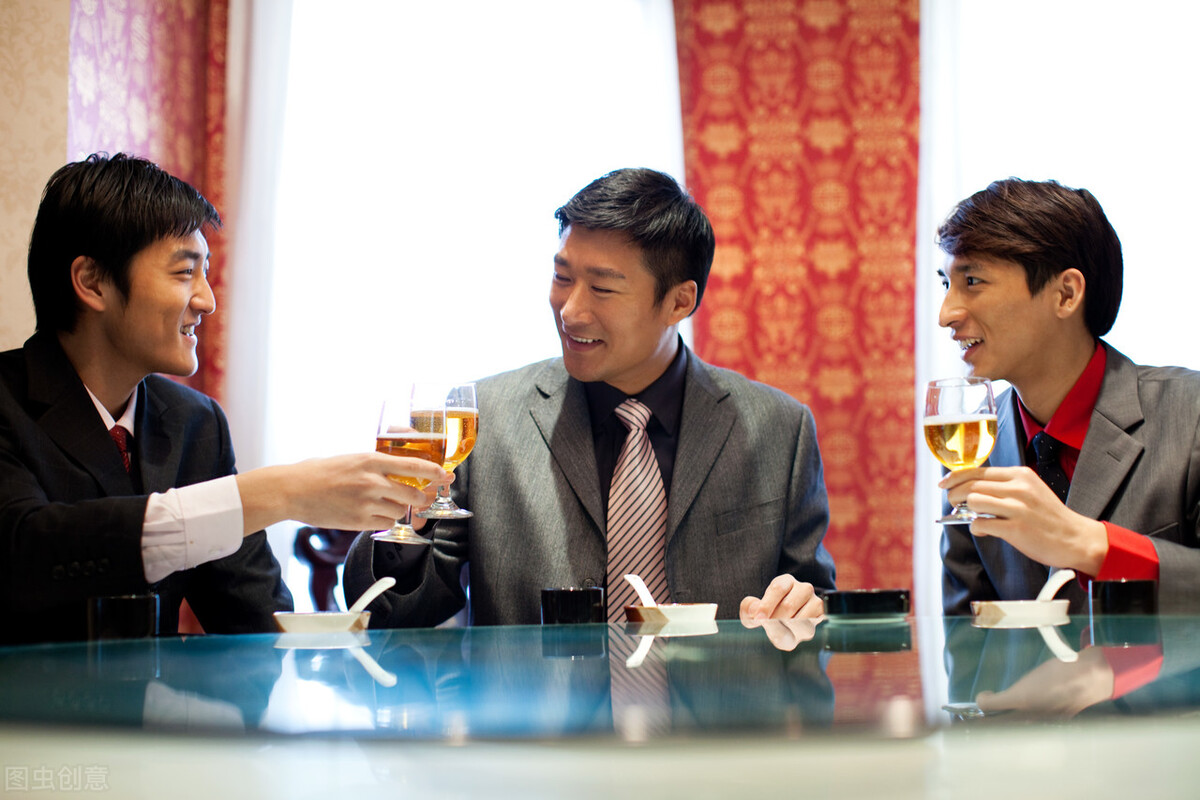 我，卖衣服挣几十万，考上在编英语老师月入6k，发现稳定工作真香