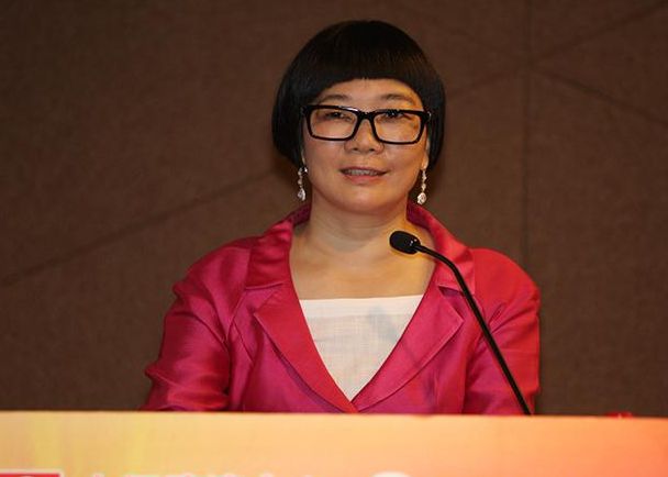 浙江又一女富豪出现：农村娃白手起家创业，大赚188亿财富