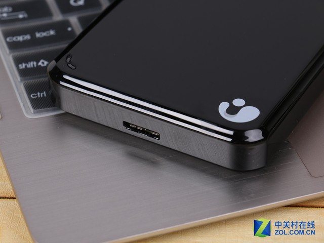 点赞 测可远程操作的iBIG无线移动硬盘