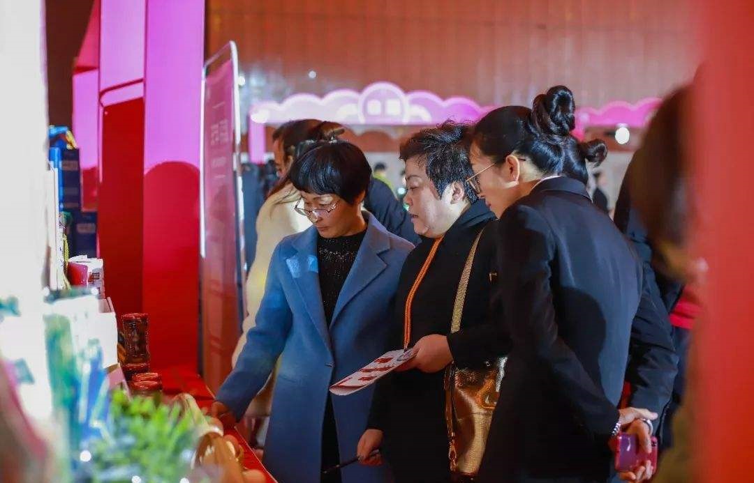 完美逆袭！生意平平的家具店一年内赚到千万，只做了这两件事