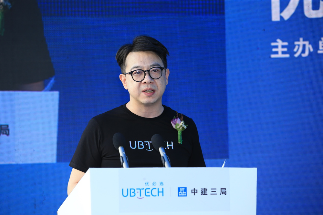 上海又诞生一位百亿富豪，靠研发机器人逆袭人生，大赚138亿