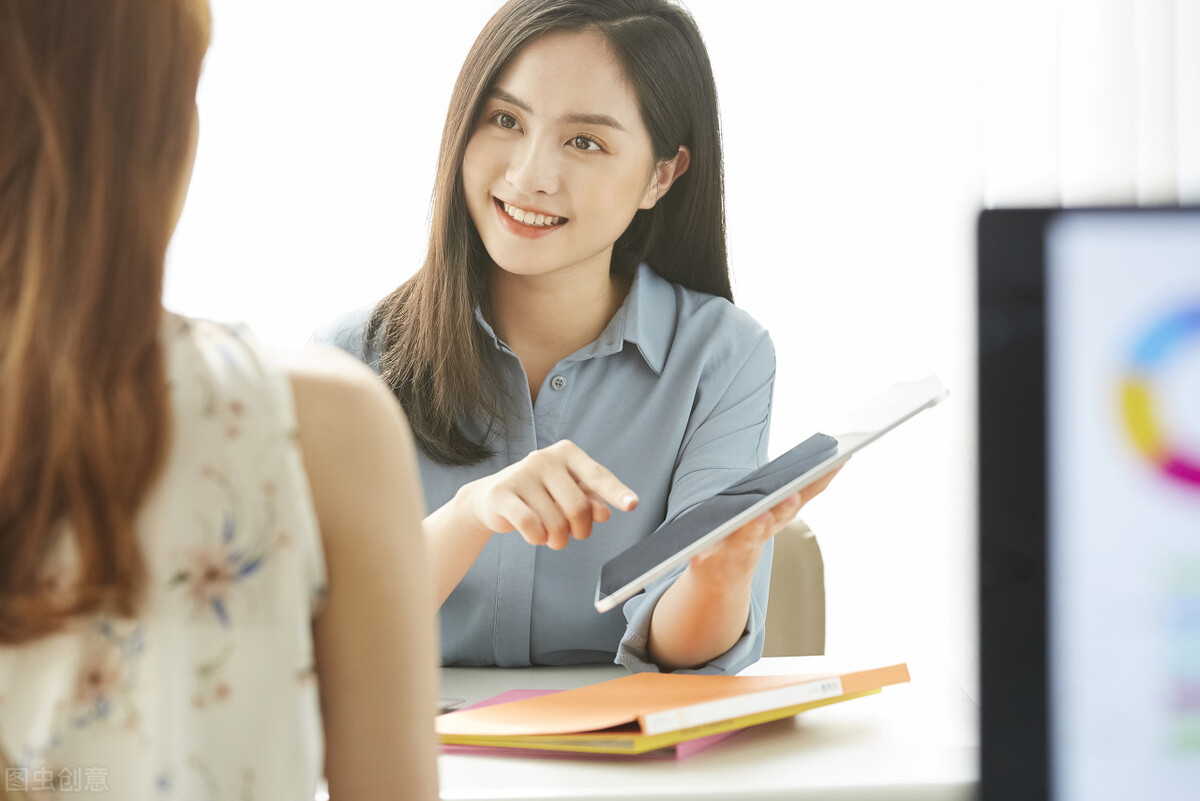 我43岁，不干记者卖保健品月入过万，但没对象成别人眼中的怪女人